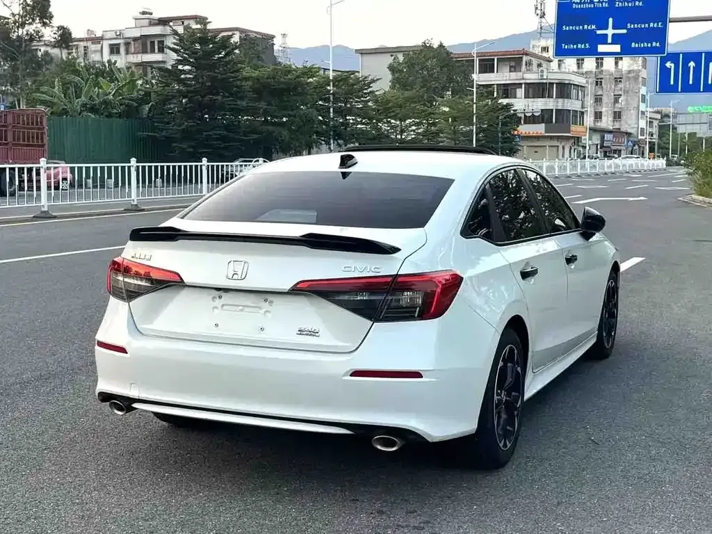 Honda Civic — фото 4