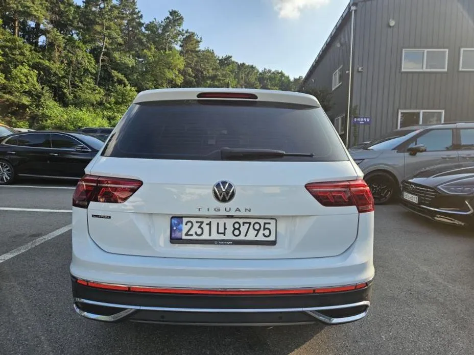 Volkswagen Tiguan — фото 10
