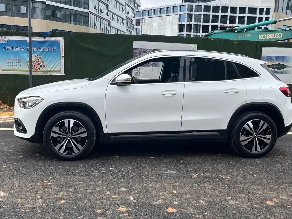 Mercedes-Benz GLA — фото 10