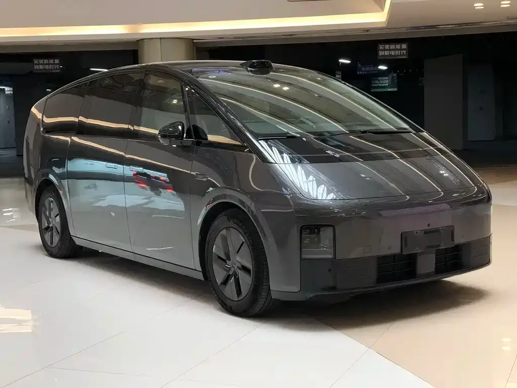 Li Auto MEGA — фото 3