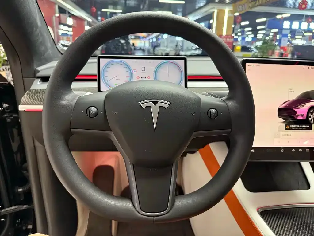 Tesla Model Y — фото 7