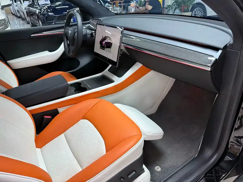 Tesla Model Y — фото 2