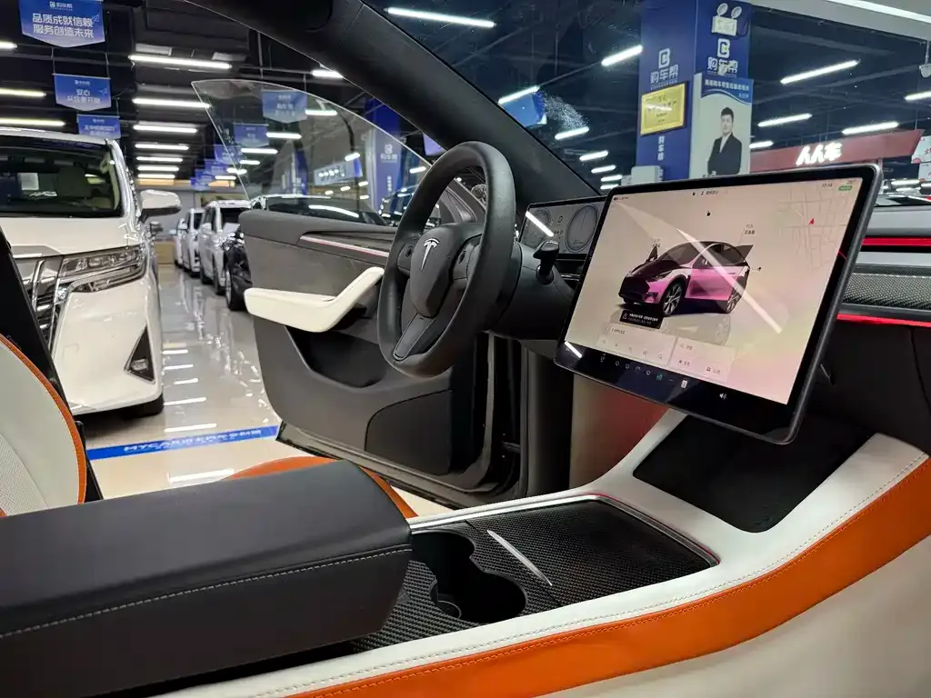 Tesla Model Y — фото 4