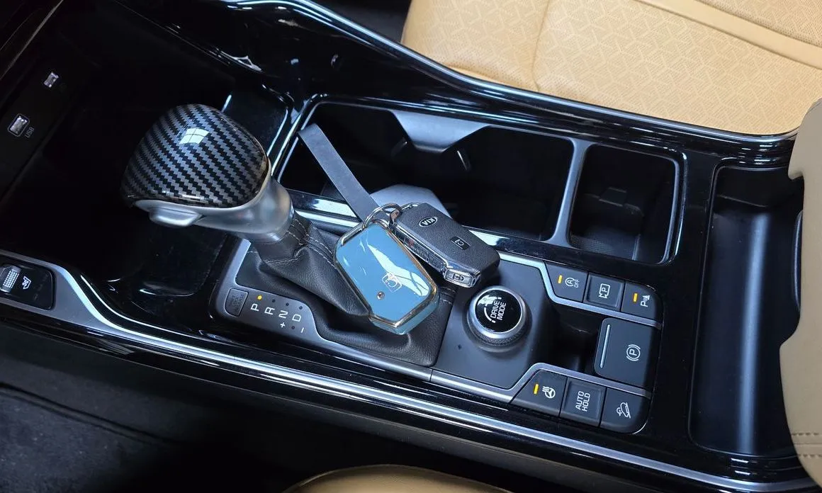 Kia Sorento — фото 9