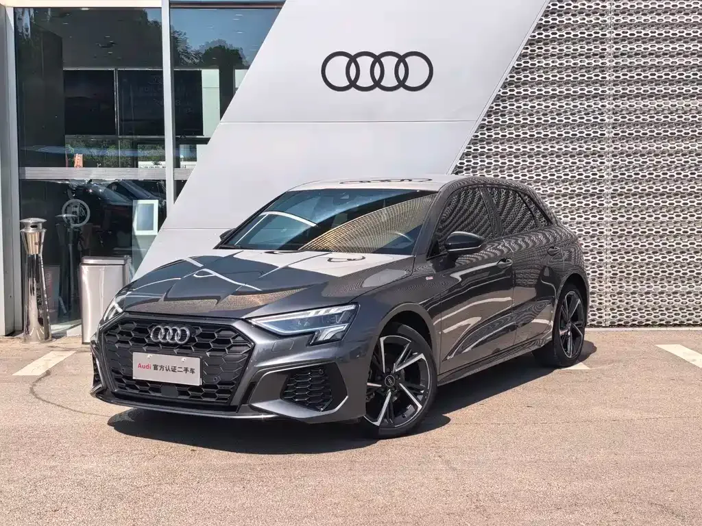 Audi A3 — фото 1