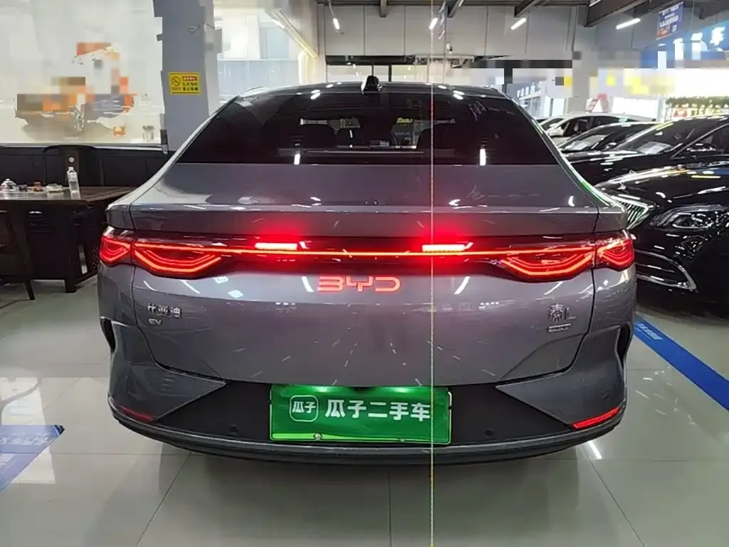 BYD Qin L — фото 10