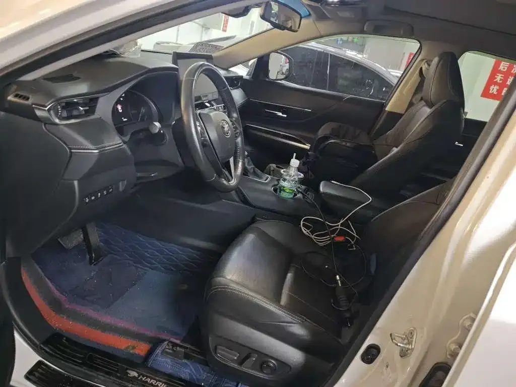 Toyota Harrier — фото 10