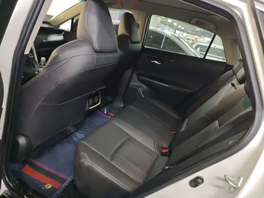 Toyota Harrier — фото 7