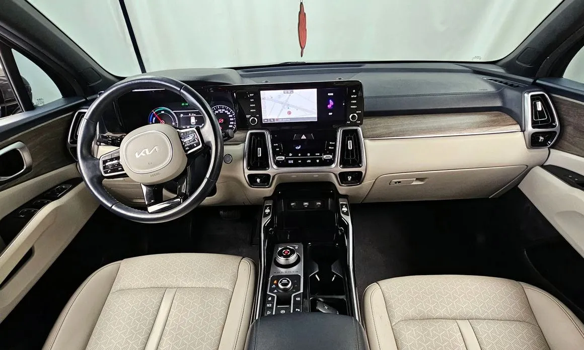 Kia Sorento — фото 7