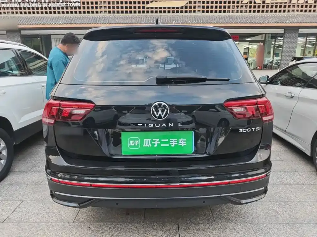 Volkswagen Tiguan L — фото 3