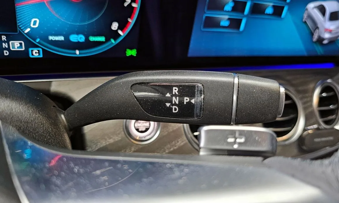 Mercedes-Benz E-Class — фото 3