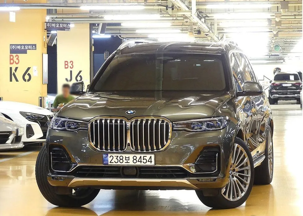 BMW X7 — фото 4