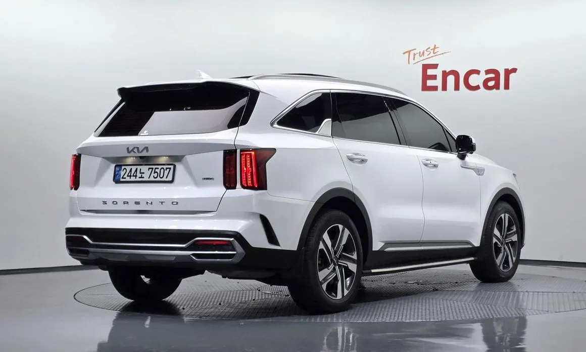 Kia Sorento — фото 4