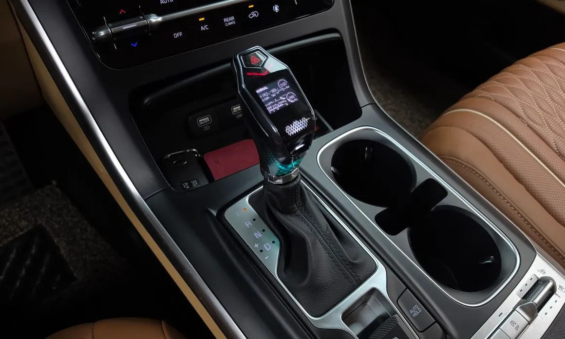 Kia Carnival — фото 10