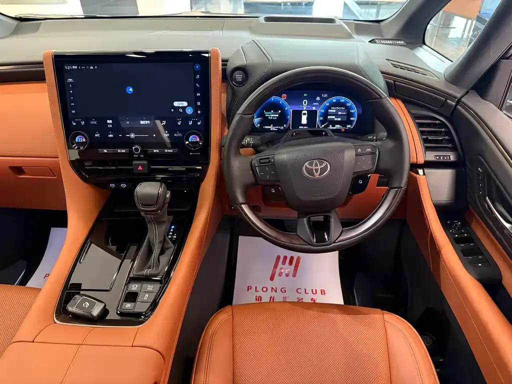 Toyota Alphard — фото 10