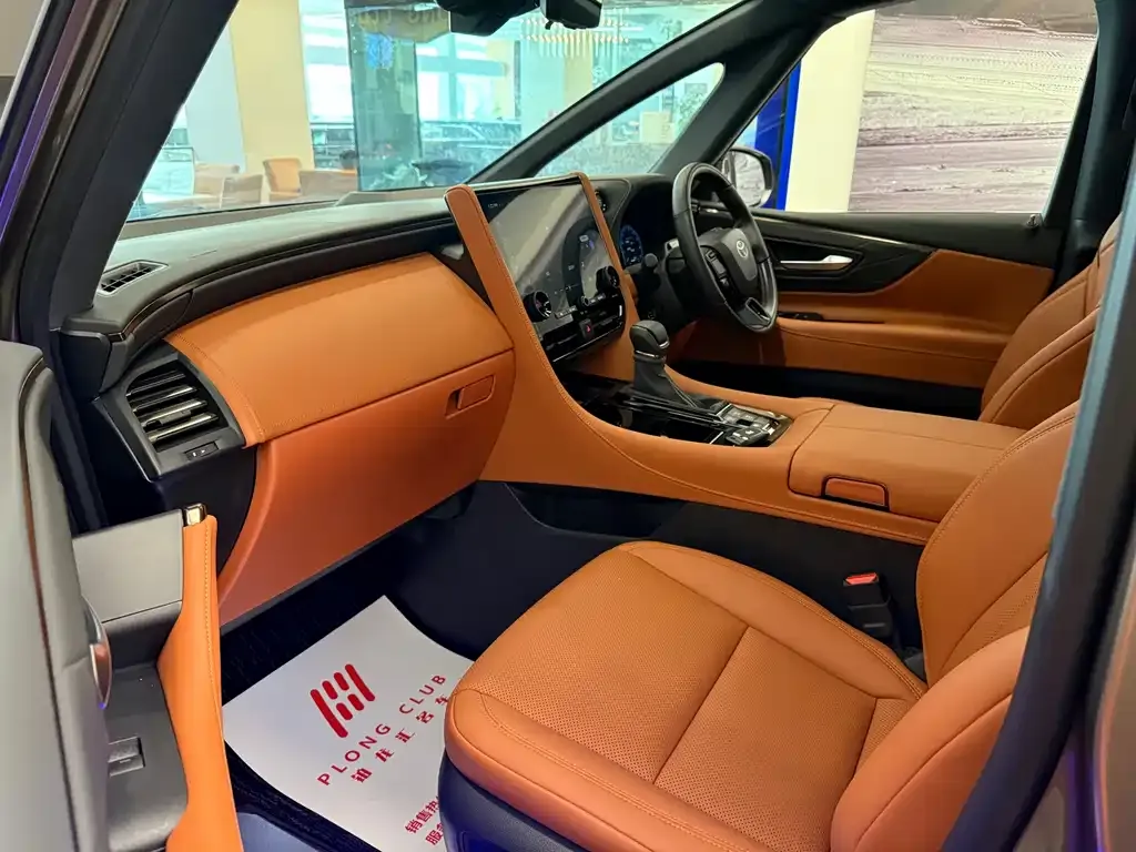 Toyota Alphard — фото 9
