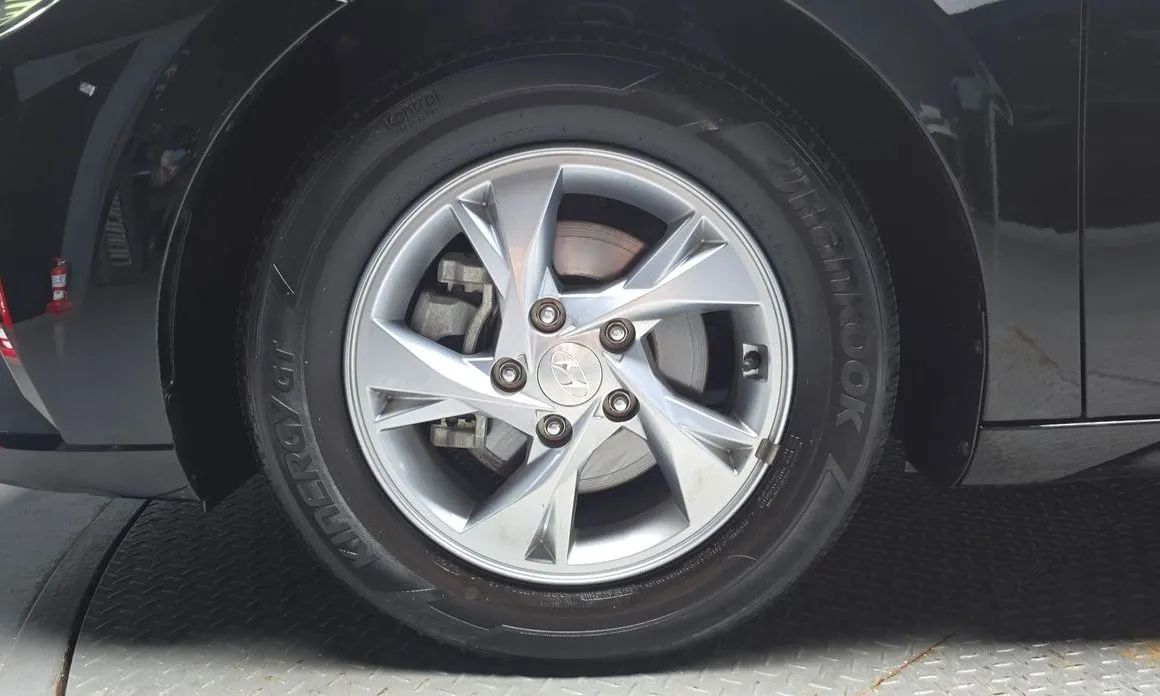 Hyundai AVANTE — фото 2