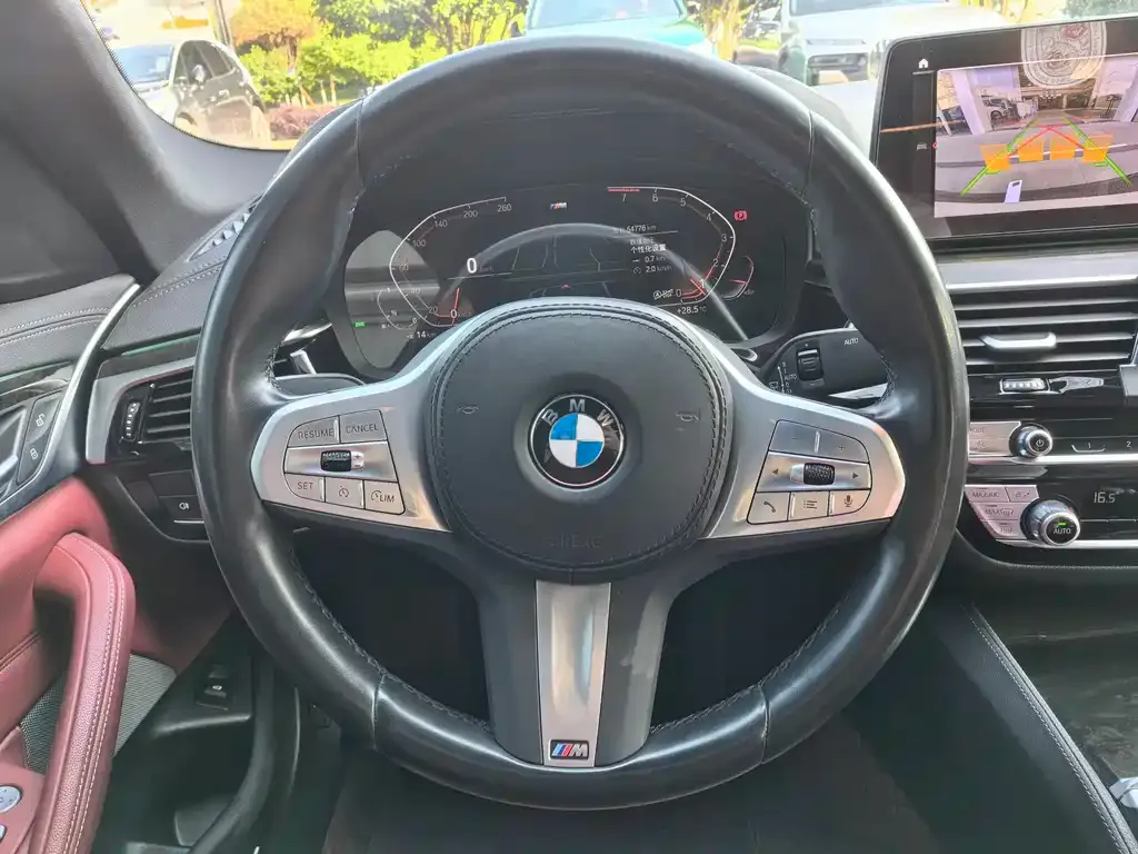 BMW 5 Series — фото 10