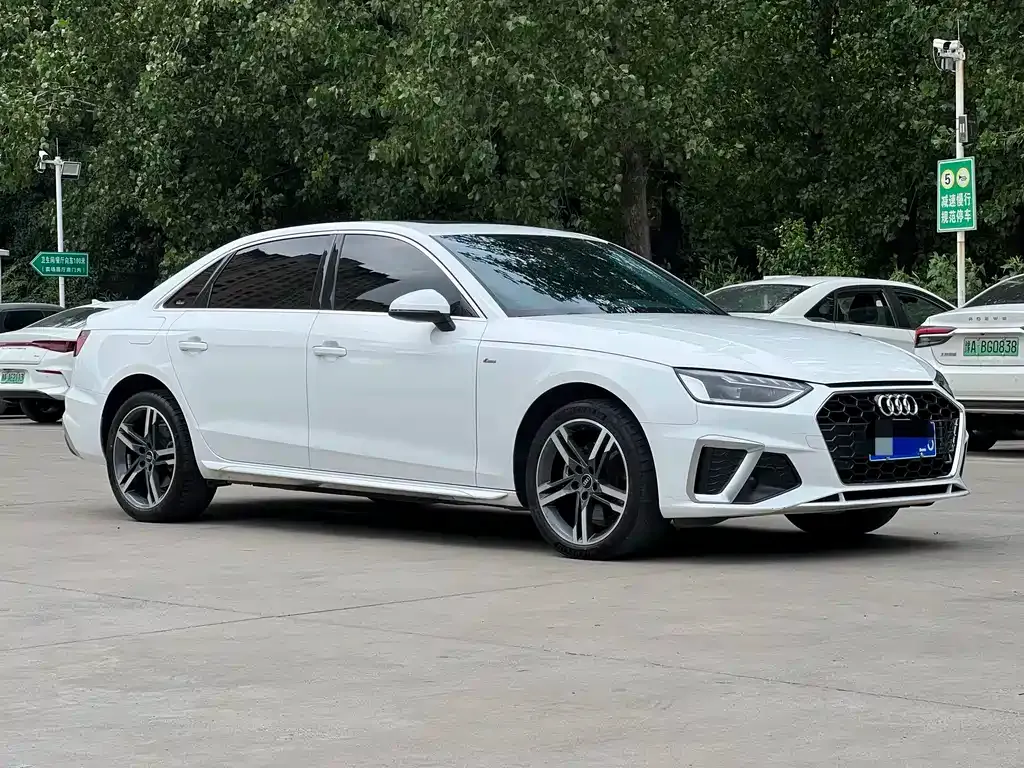 Audi A4L — фото 10