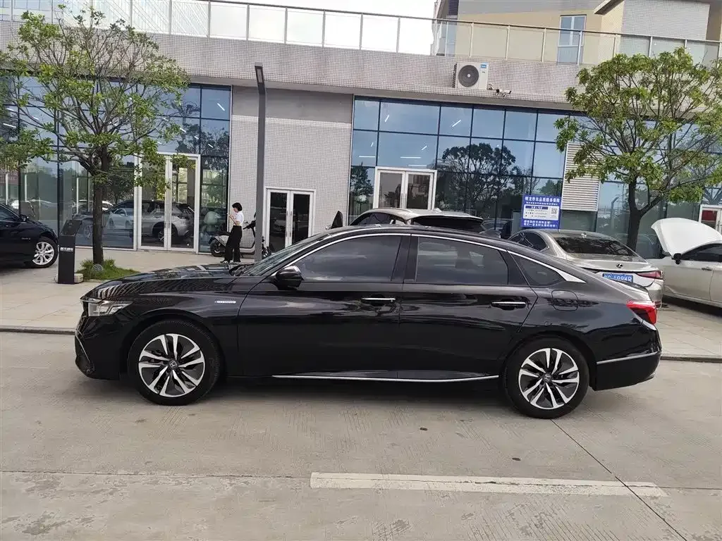 Honda Inspire — фото 4