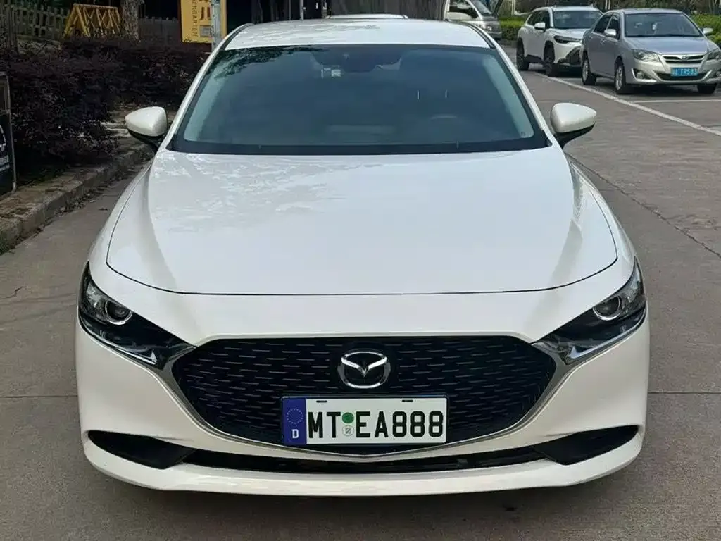 Mazda 3 Axela — фото 2