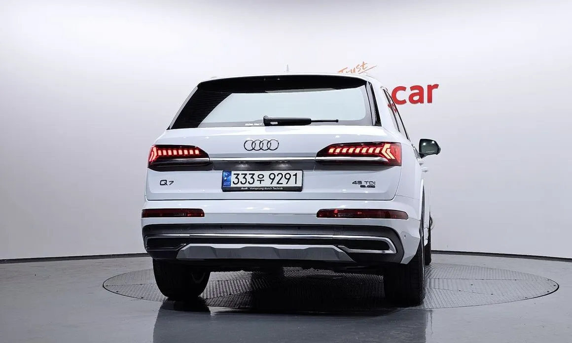 Audi Q7 — фото 2