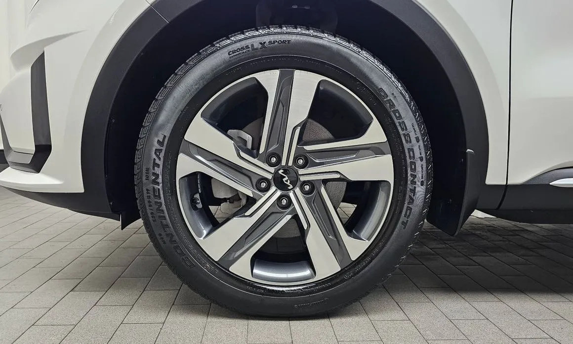 Kia Sorento — фото 5