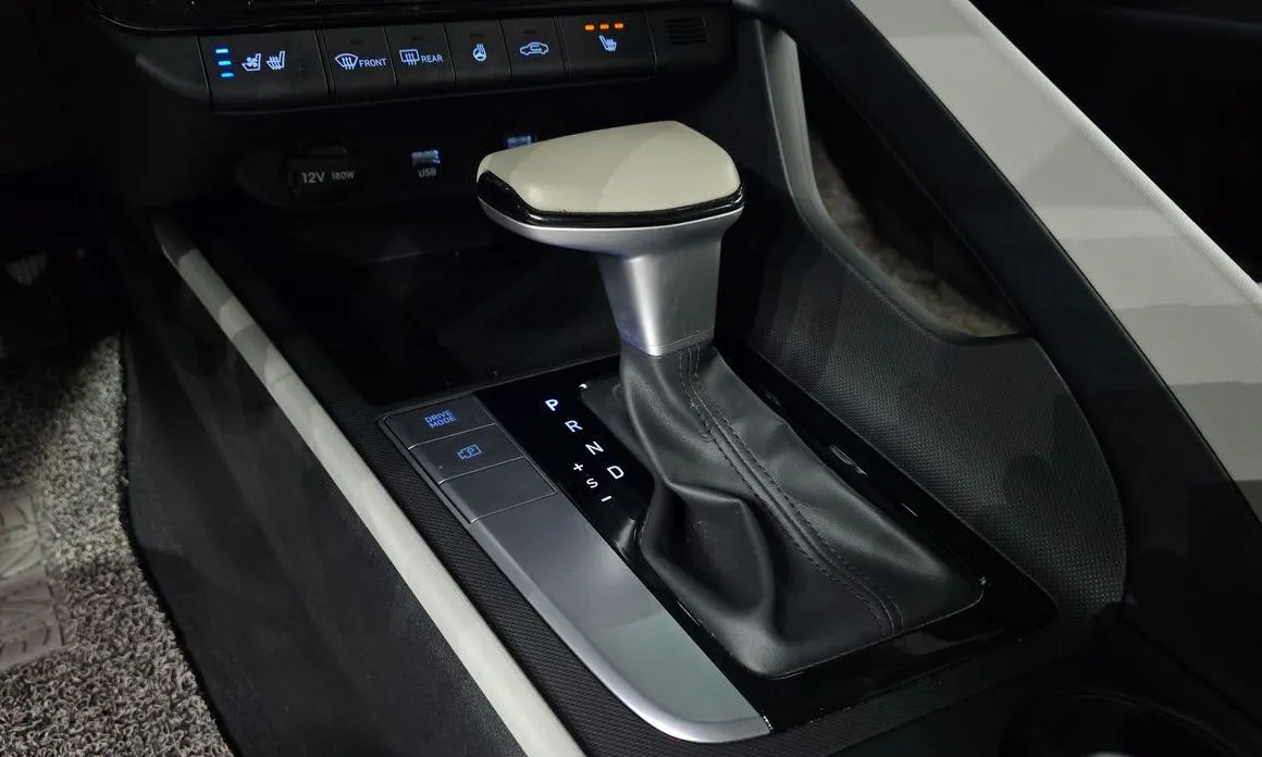 Hyundai AVANTE — фото 4