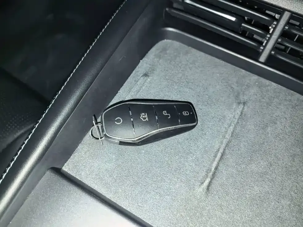 BYD Seal 06 — фото 10