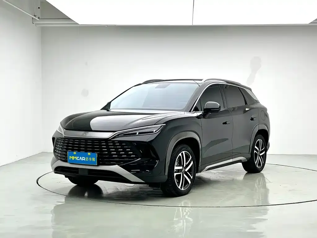 BYD L DM-i — фото 1