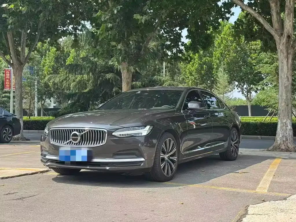 Volvo S90 — фото 1