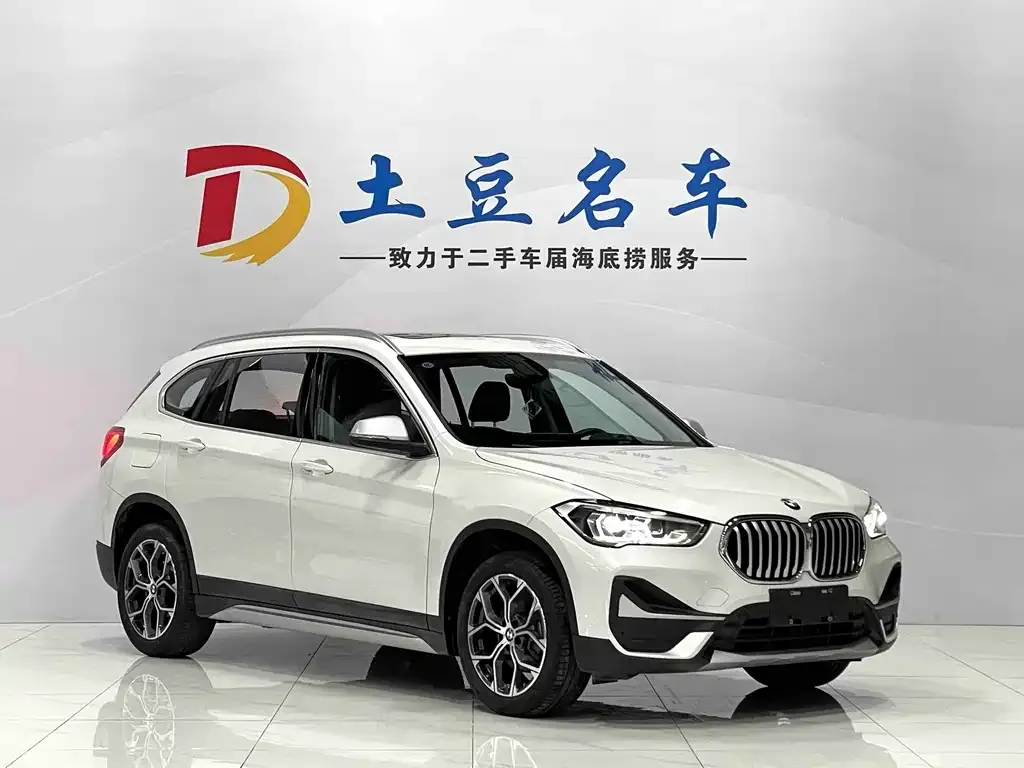 BMW X1 — фото 8