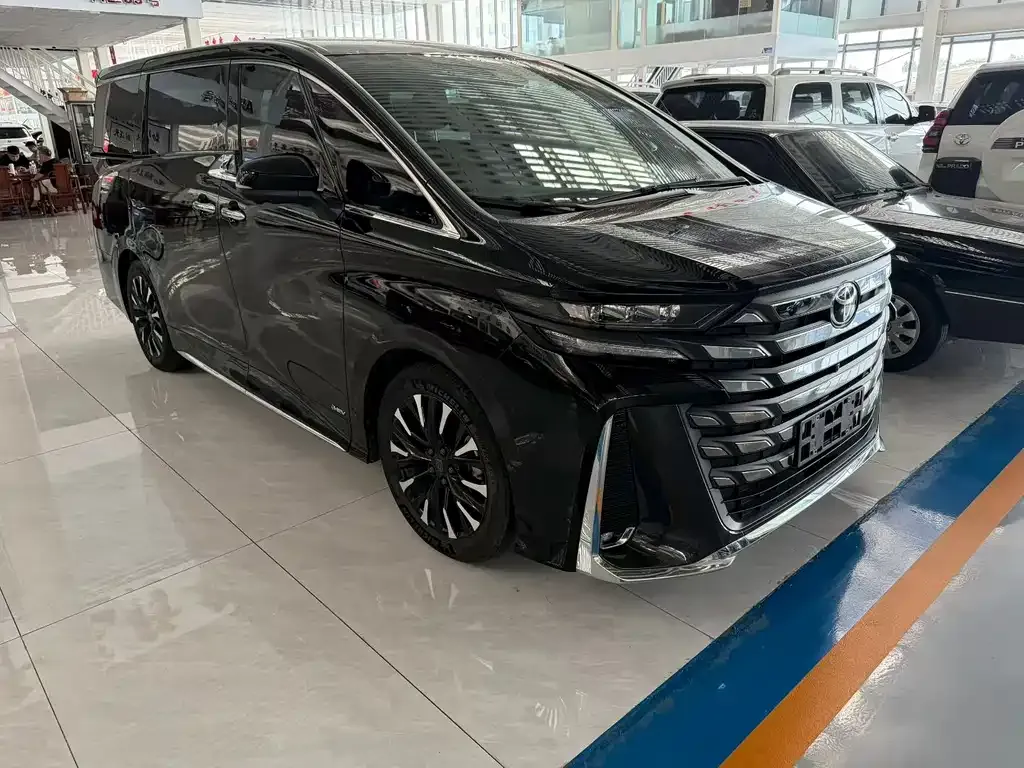 Toyota Vellfire — фото 6