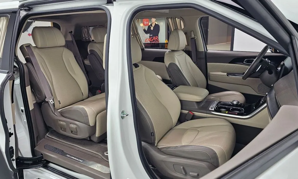 Kia Carnival — фото 4