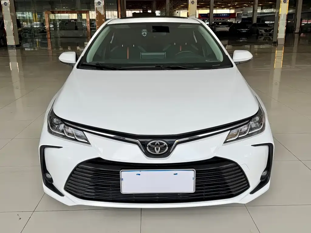 Toyota Corolla — фото 3