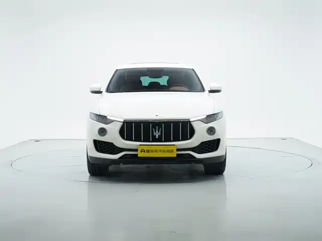 Maserati Levante — фото 2