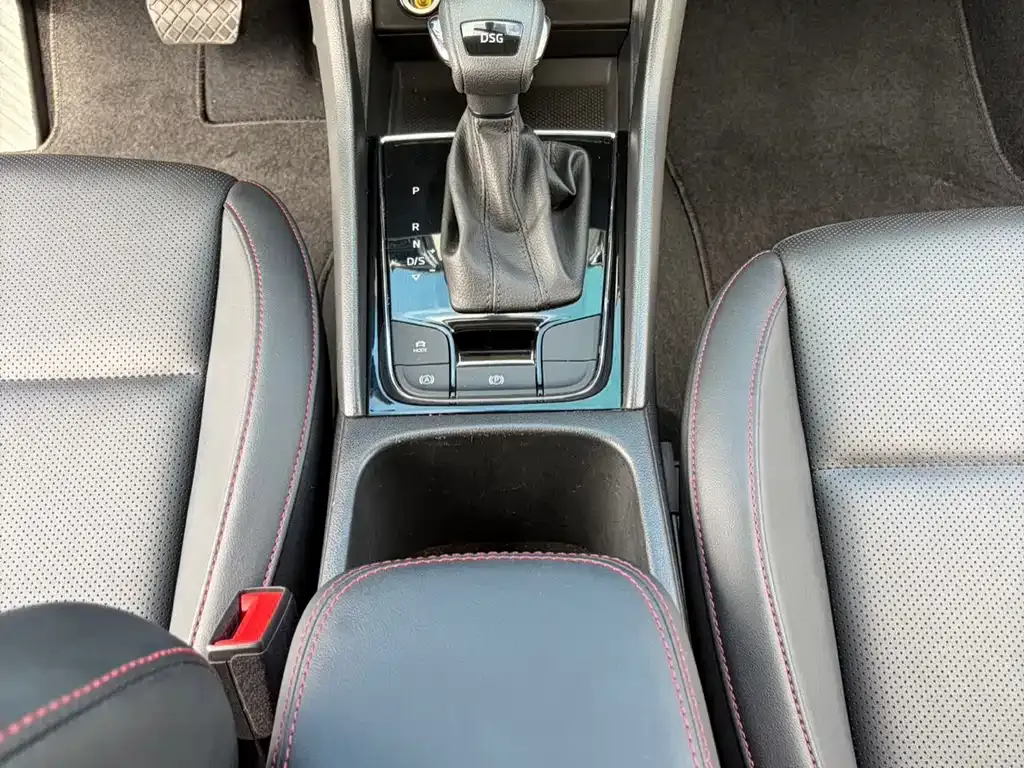 Skoda Karoq — фото 9