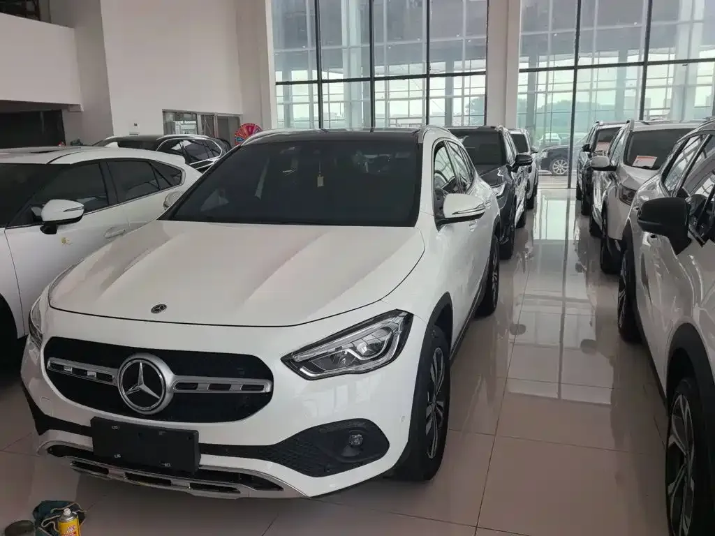 Mercedes-Benz GLA — фото 10