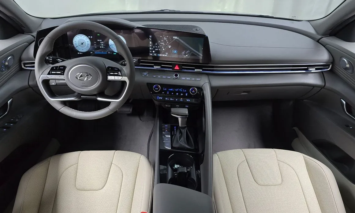 Hyundai AVANTE — фото 9