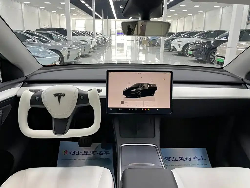 Tesla Model Y — фото 7