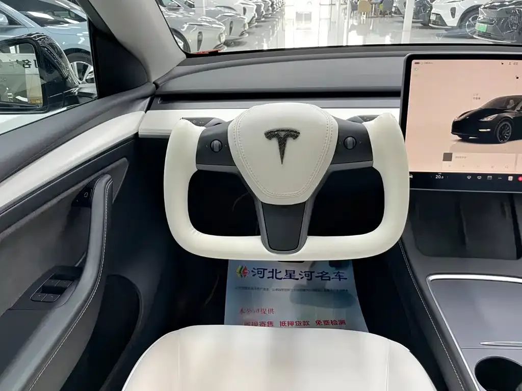 Tesla Model Y — фото 5