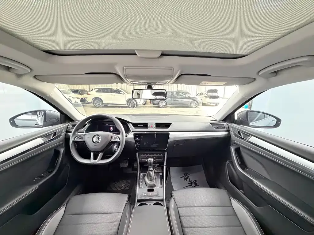 Skoda Superb — фото 7