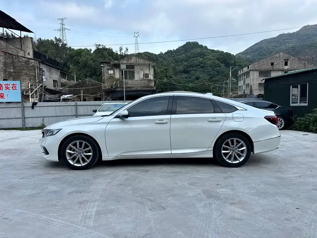 Honda Accord — фото 4