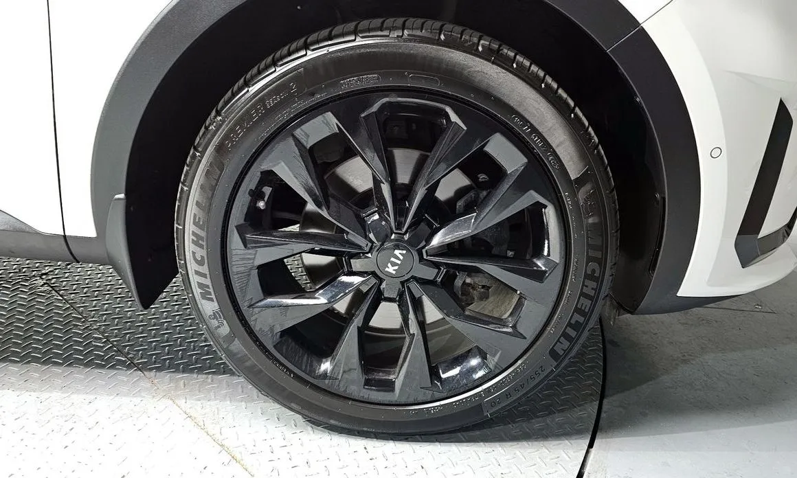 Kia Sorento — фото 4