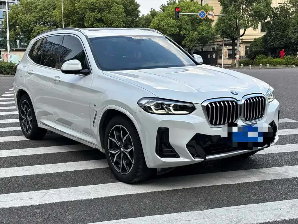 BMW X3 — фото 9
