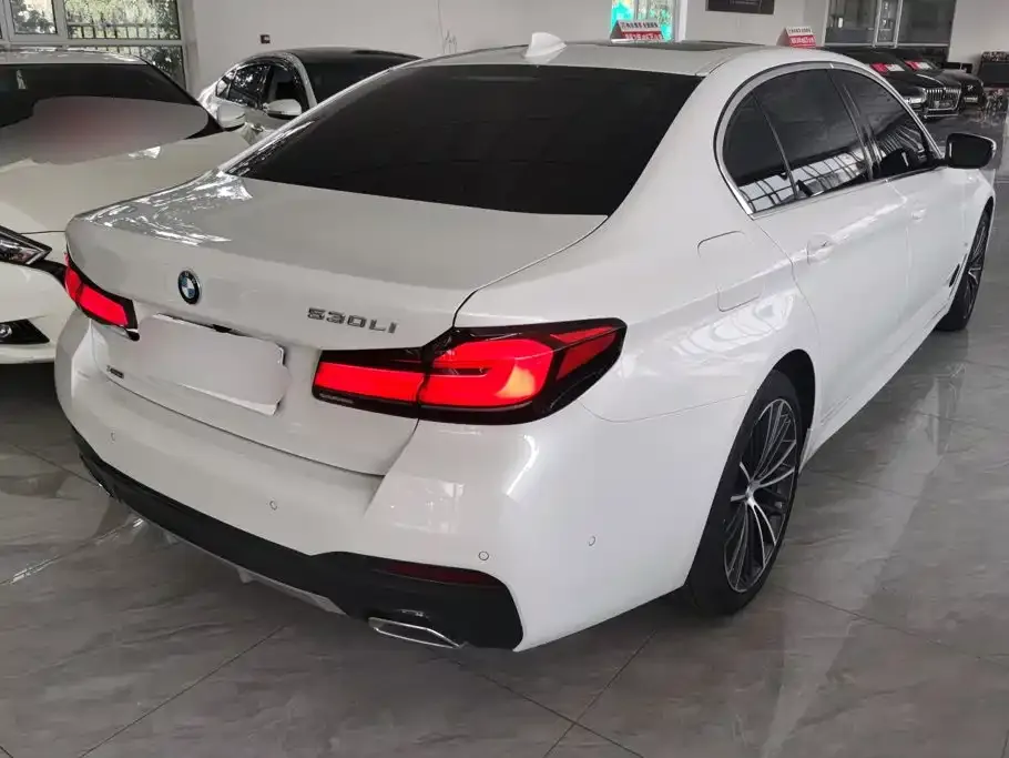BMW 5 Series — фото 2