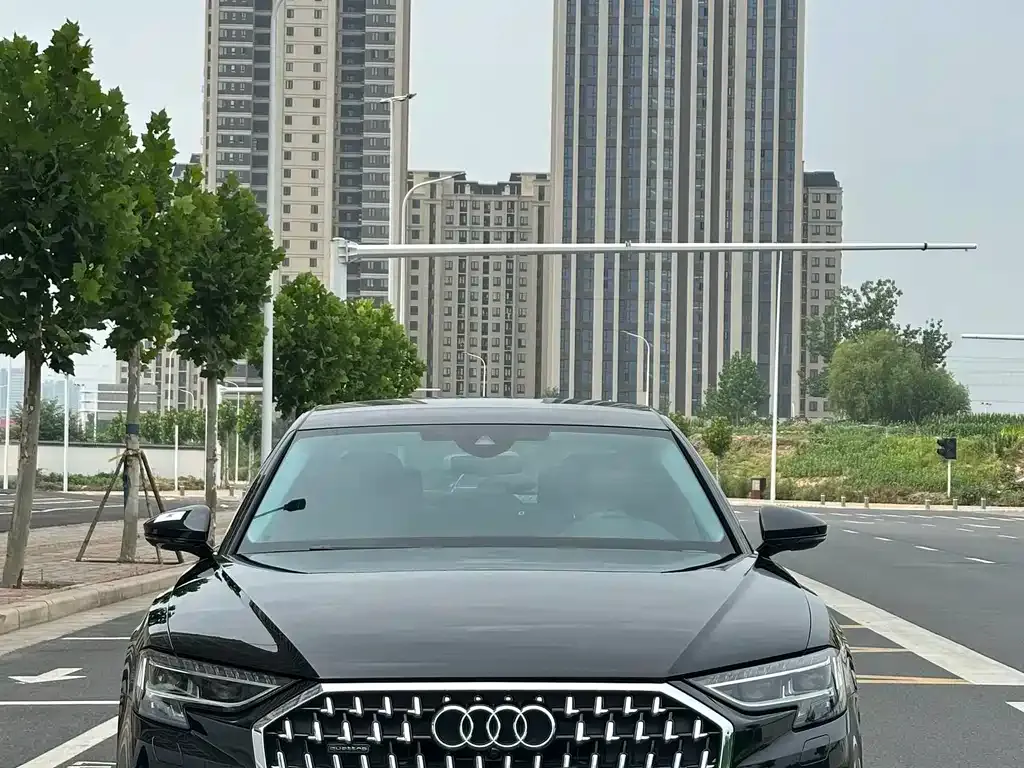 Audi A8 — фото 5