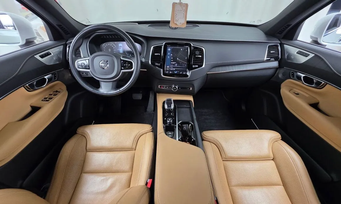 Volvo XC90 — фото 9