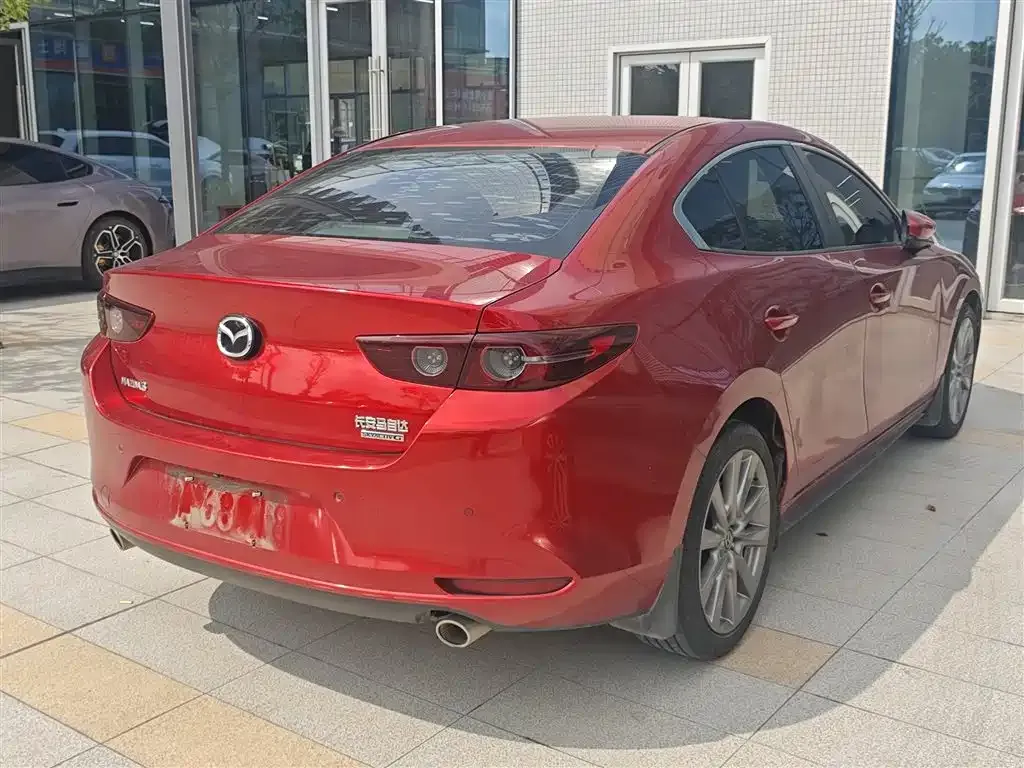 Mazda 3 Axela — фото 4