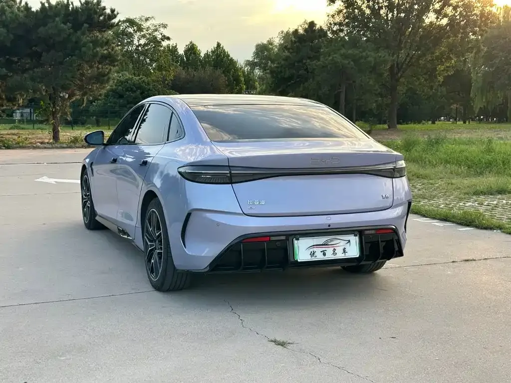 BYD Seal — фото 2